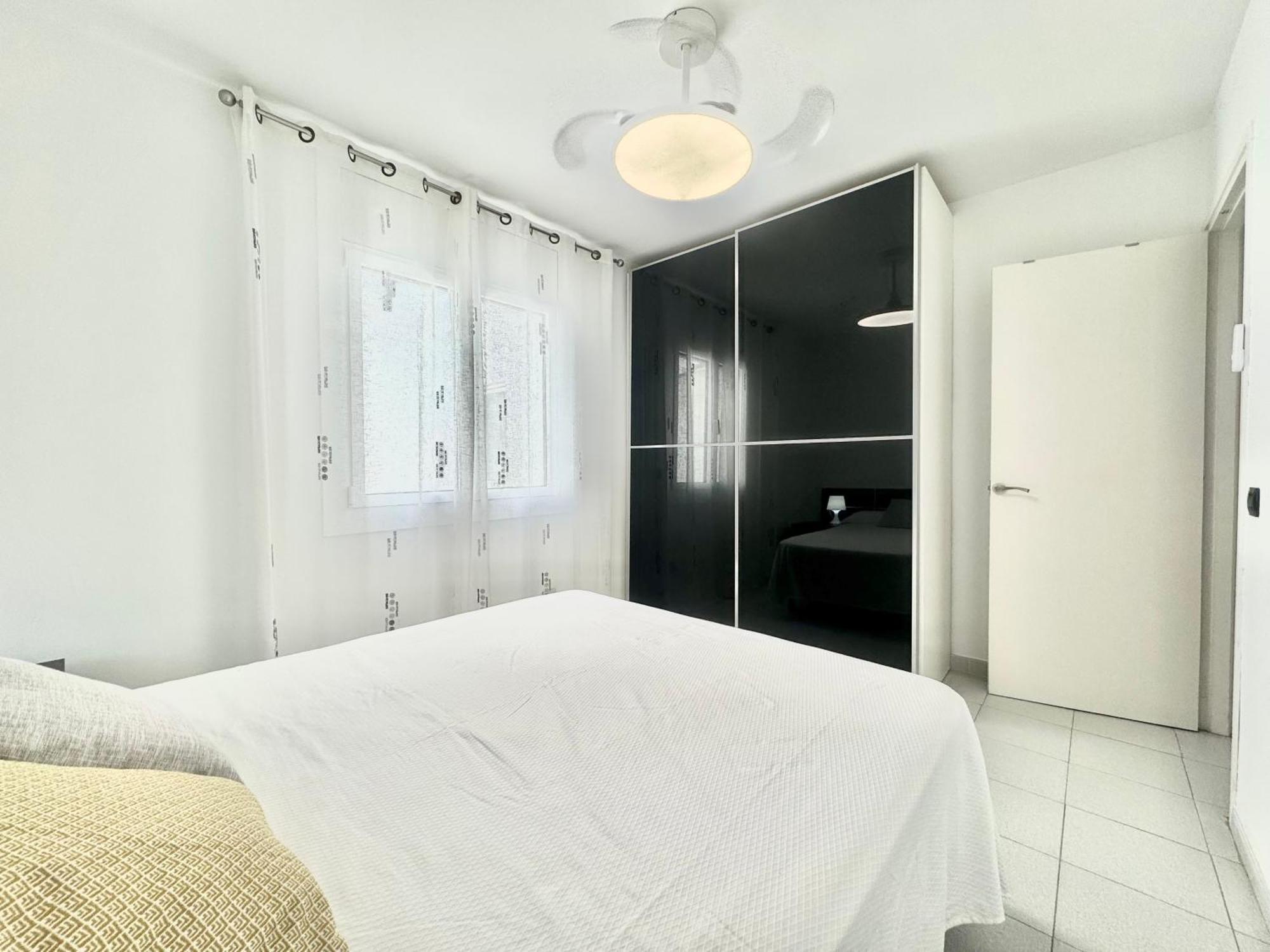 Puig Rom 106 Apartment Roses Exterior photo